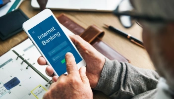 Chatbots in Banking: Applications, Benefits, Trends, Costs & More