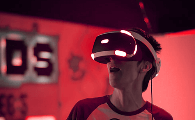 Immersive Experiences Immersive Experiences